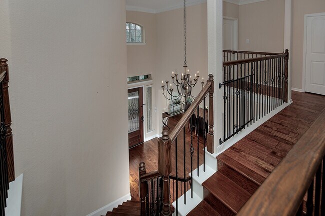 Building Photo - 18 Shallowford Pl