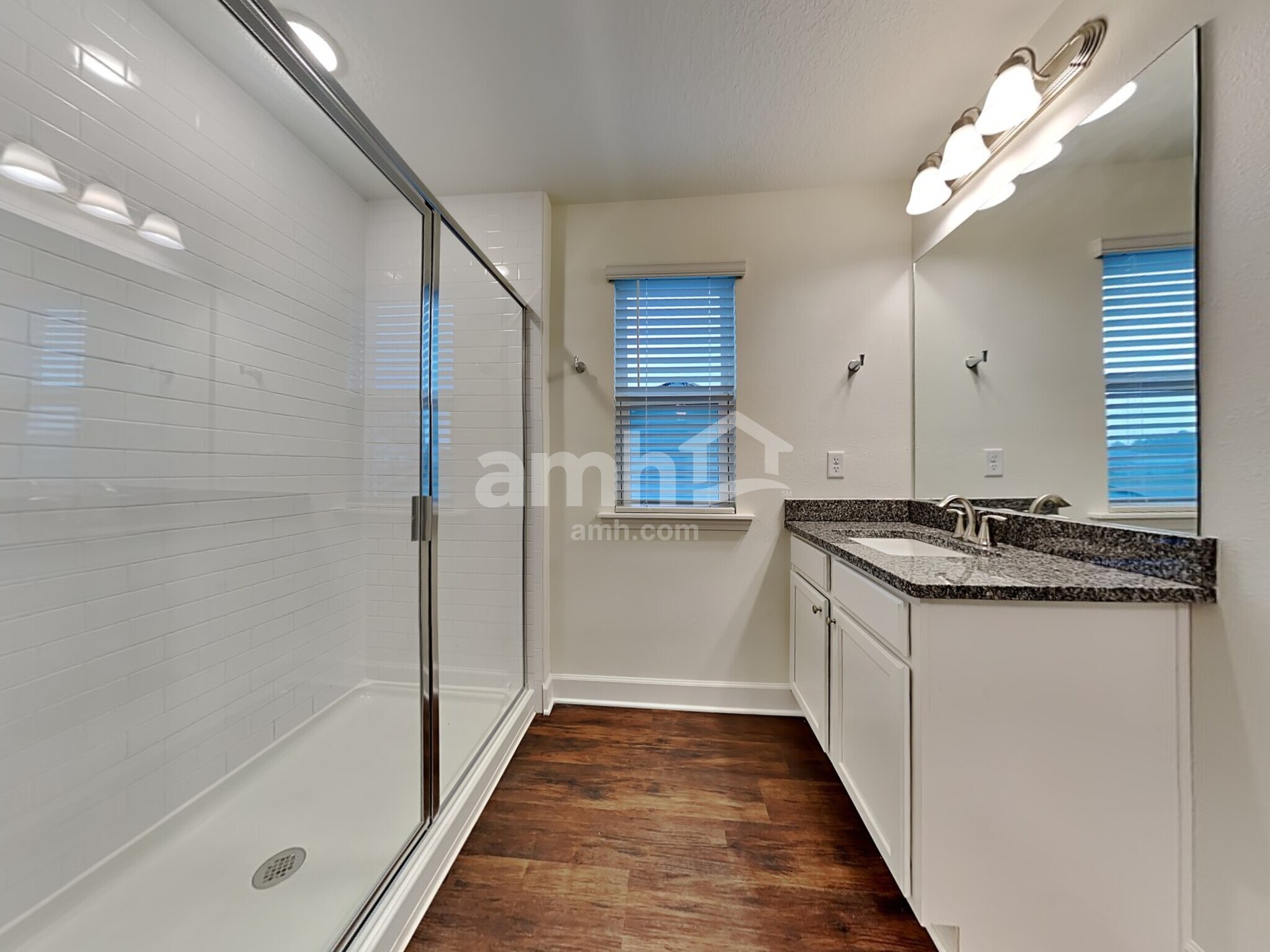 Building Photo - 1003 Tan Tara Trl