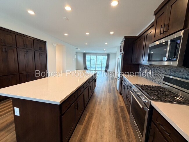 Building Photo - Modern Lock-and-Leave Living in the Heart of Carson City