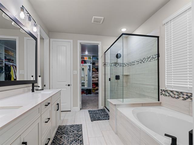 Building Photo - 2333 Willow Garden Dr