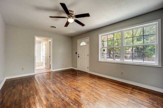 Building Photo - 622 N 30th St