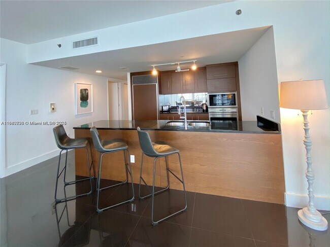Building Photo - 465 Brickell Ave