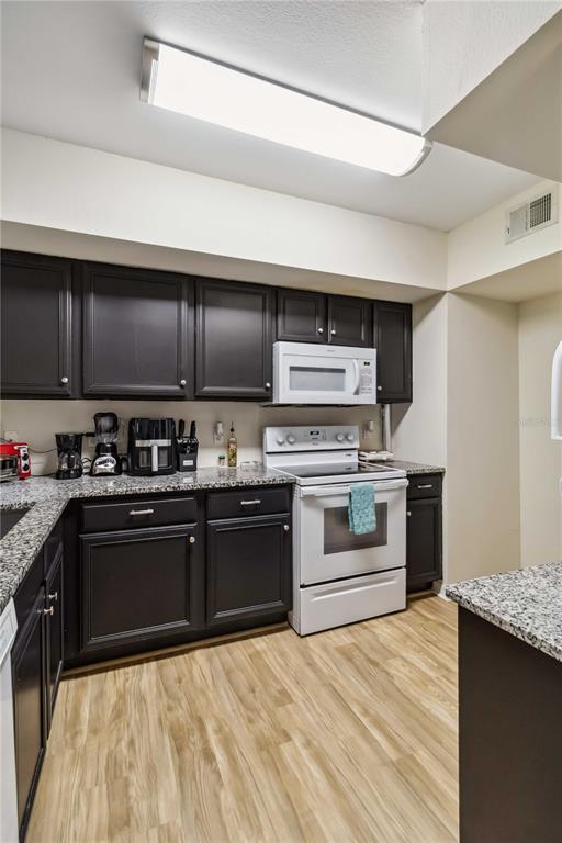 Building Photo - 1000 Villagio Cir