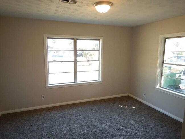 Building Photo - 3614 Cosby St