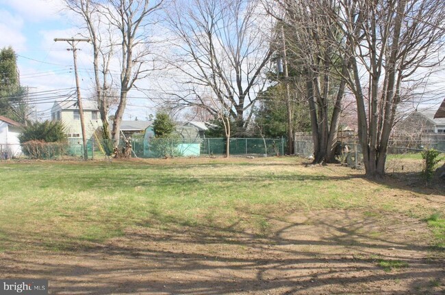 Building Photo - 57 Swan Ln
