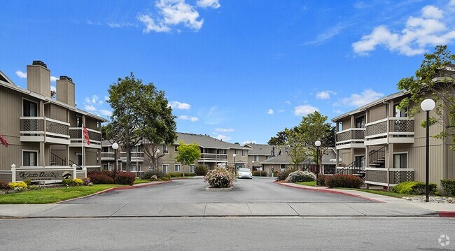 Building Photo - Cypress Landing