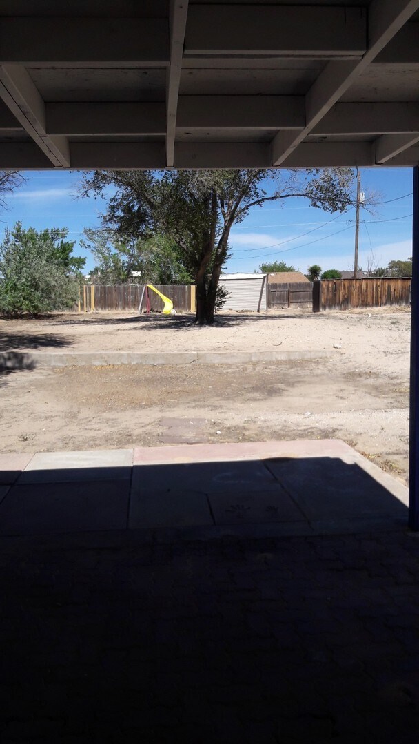 Building Photo - 3 bedroom, 2 bathroom home in Rio Rancho w...