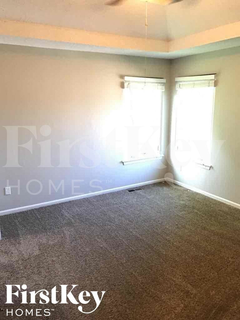 Building Photo - 1611 Cooper Dr