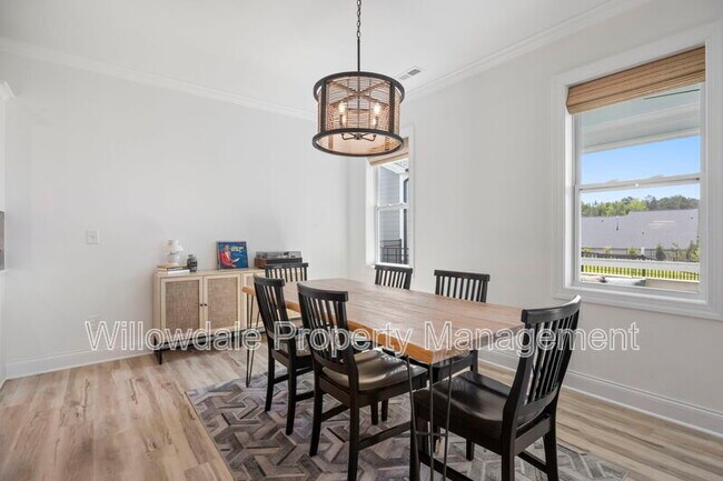 Building Photo - 2020 Moonraker Dr