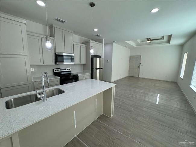 Building Photo - 19 N 58th St