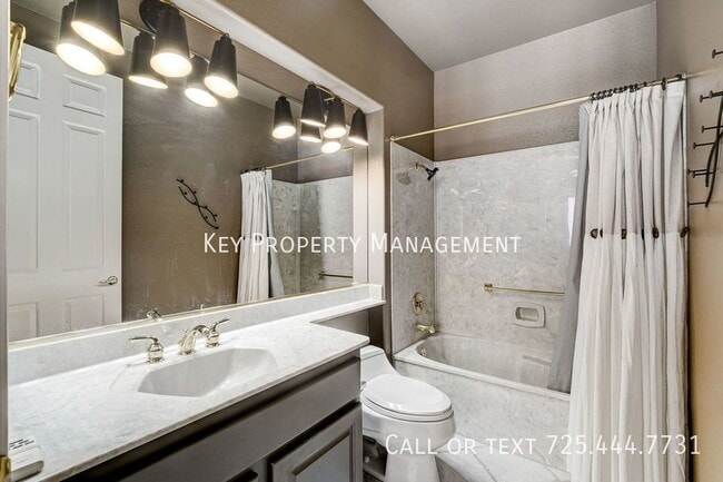 Building Photo - 2240 Sun Cliffs St