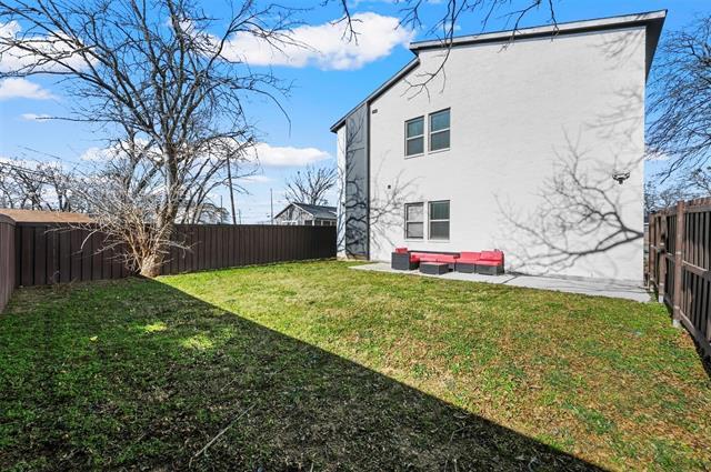 Building Photo - 204 N Getzendaner St