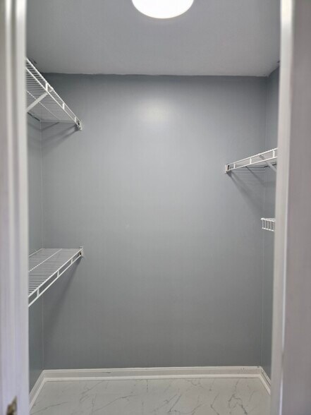 Building Photo - 7756 Scioto Ct