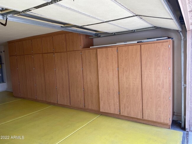 Building Photo - 25088 W Dove Cir