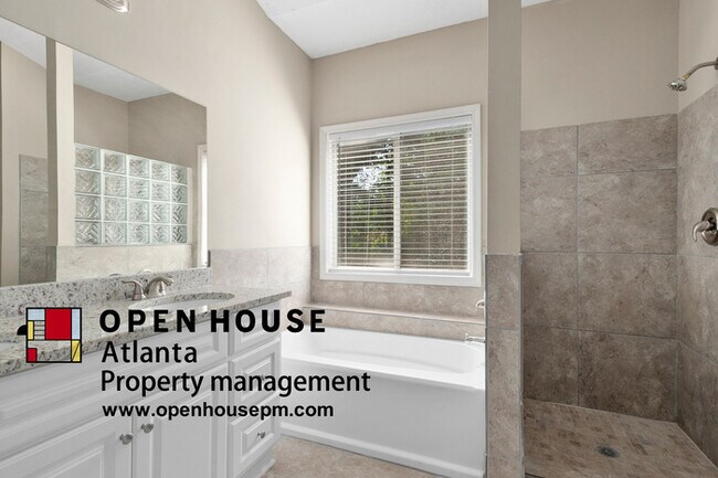 Building Photo - 1820 Stone Forest Dr, Lawrenceville