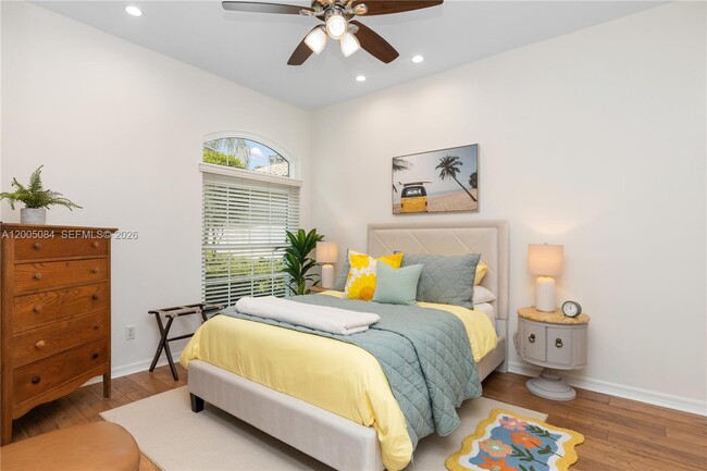 Building Photo - 1896 Crestview Way