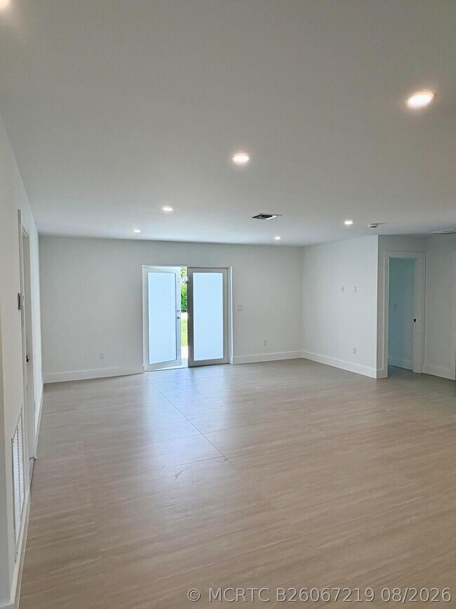 Building Photo - 13177 47th Ct N