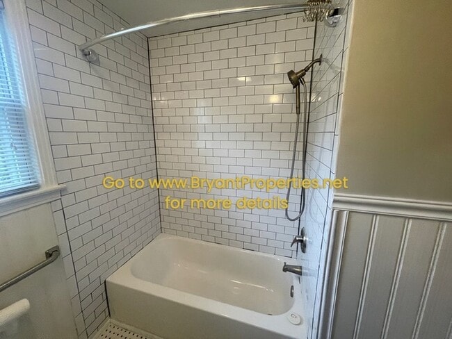 Building Photo - Nashville - Woodbine Area - 3 Bedrooms- I ...