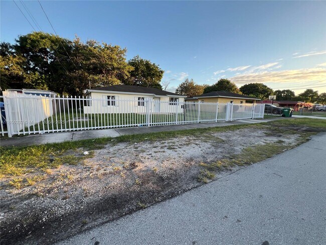 Building Photo - 2280 NW 154th St