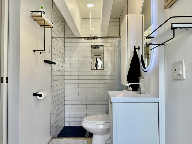 Building Photo - 4540 SW 28th Terrace