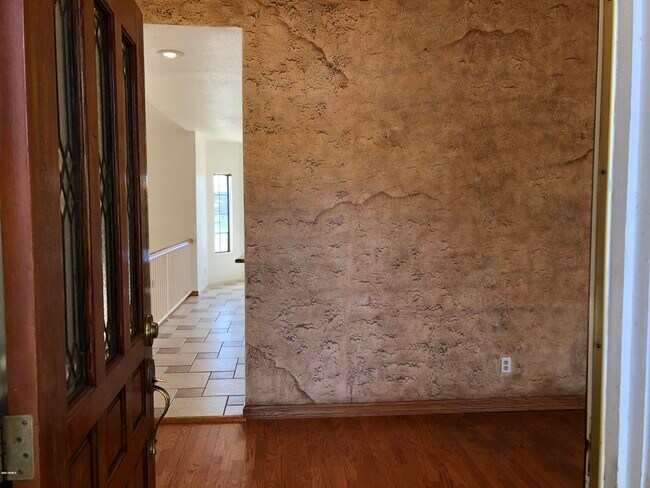 Building Photo - 16226 S 37th Way
