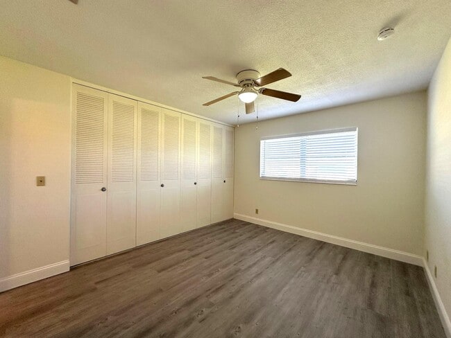 Building Photo - 2966 Ashley Dr E