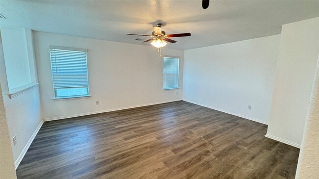 Building Photo - 8111 Royal Palm Ct