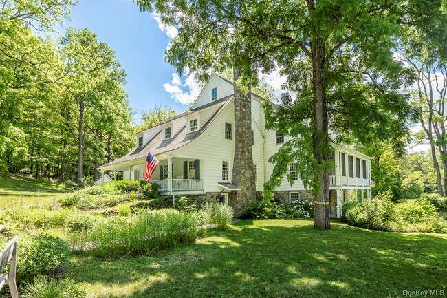 Building Photo - 176 Schoolhouse Rd