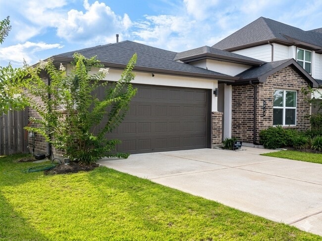 Building Photo - 4946 Pne Hvn Ln