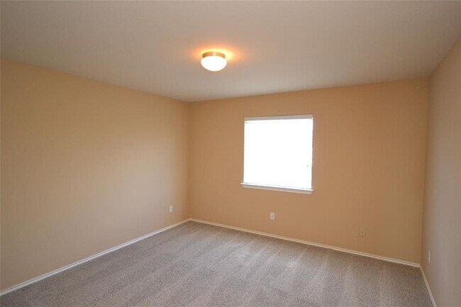 Building Photo - 400 Washington Square Dr