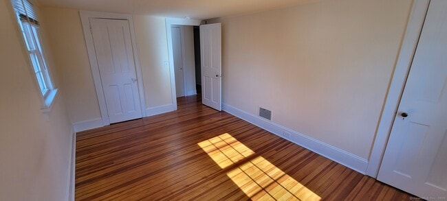 Building Photo - 155 Greenwood Ave