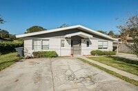 Building Photo - 907 Lake Jessie Dr