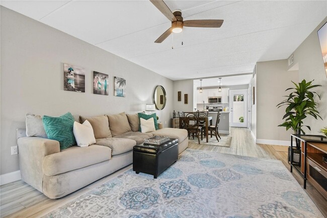 Building Photo - 8911 Blind Pass Rd