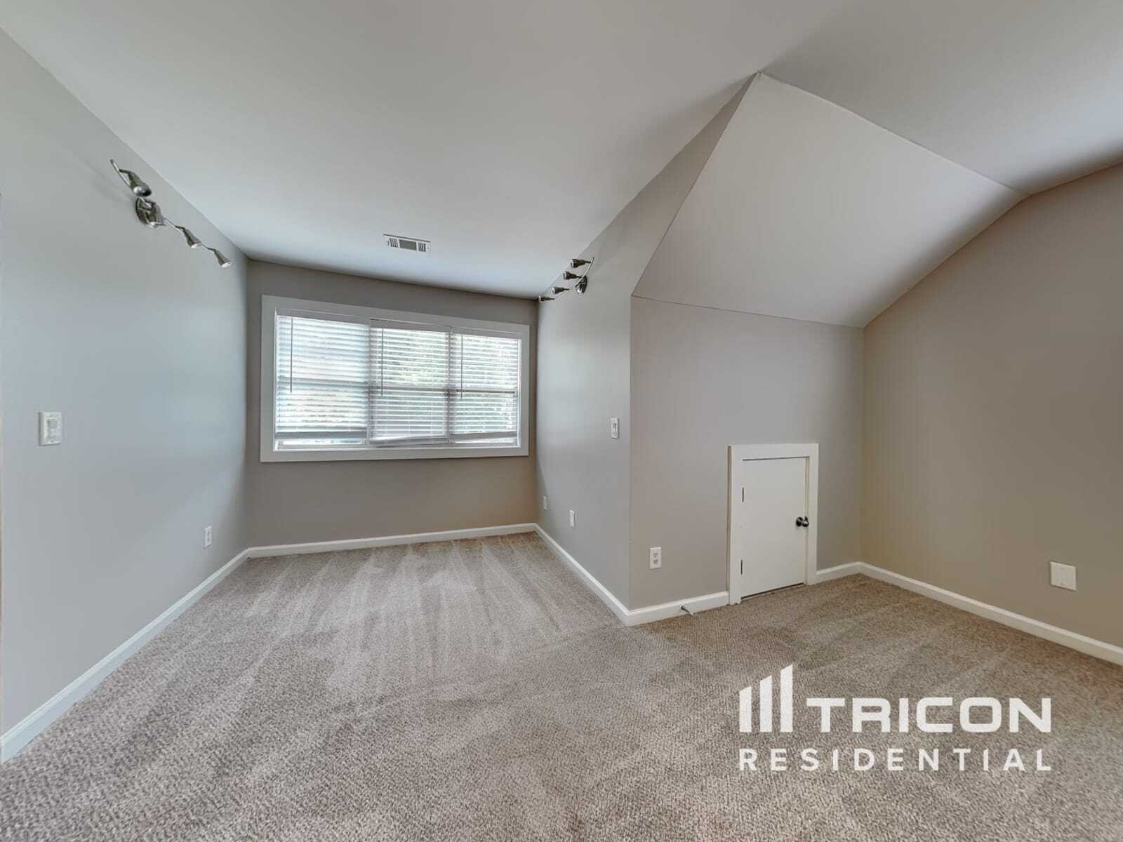Building Photo - 294 Sweetwater Bridge Cir