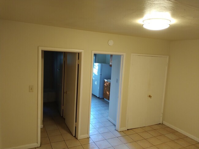 Building Photo - 2814 D St