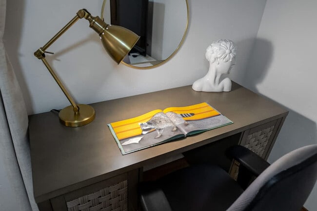 Building Photo - 4989 Randlett Dr