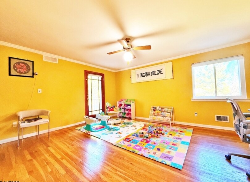 Building Photo - 592 Cabot Hill Rd