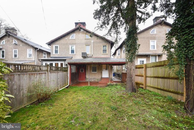 Building Photo - 21 E Abington Ave