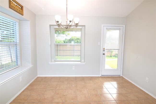 Building Photo - 2140 Pearson Way