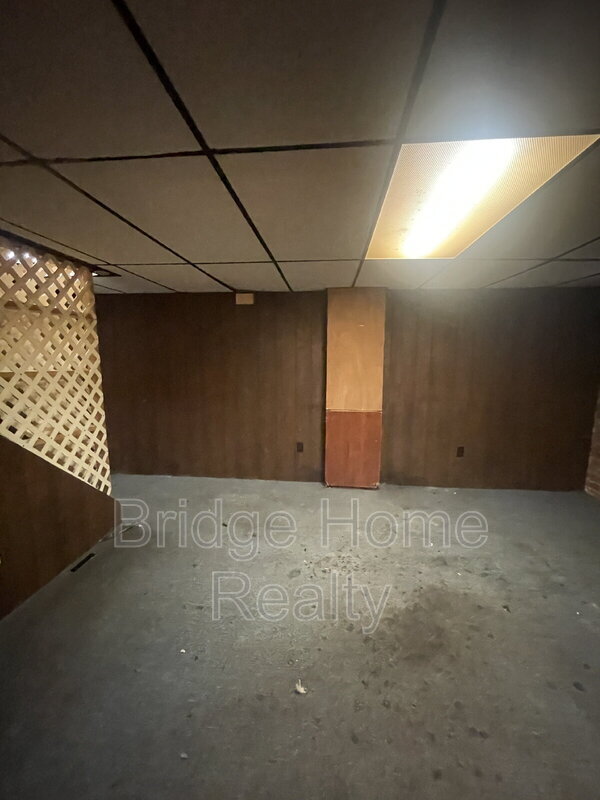 Building Photo - 149 Parkwood Rd