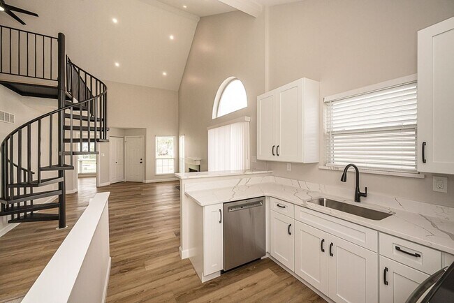 Building Photo - 2666 Liberty Gardens Dr