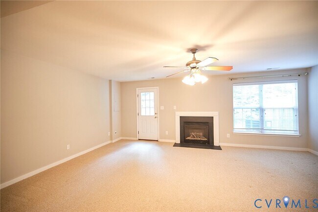 Building Photo - 315 Kingscote Ln
