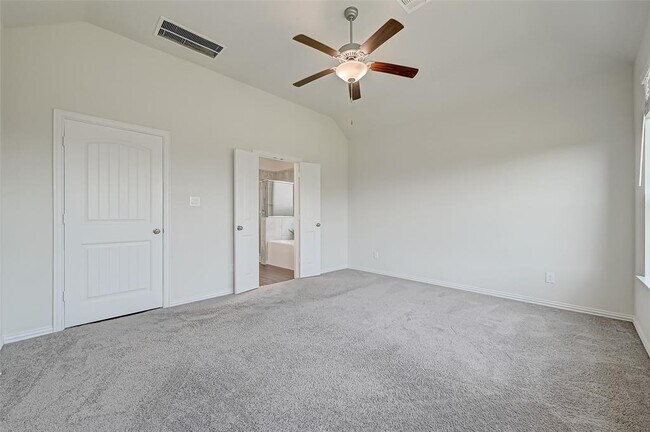 Building Photo - 30822 Lake Spur Mnr