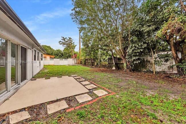 Building Photo - 4710 NW 12th St