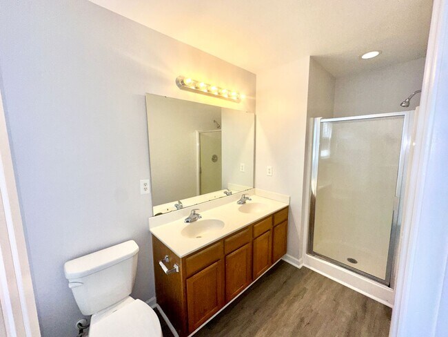 Building Photo - Updated 4BD, 2.5BA Raleigh Home With a 2-C...