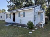Building Photo - Single Family Ranch 2 Bed