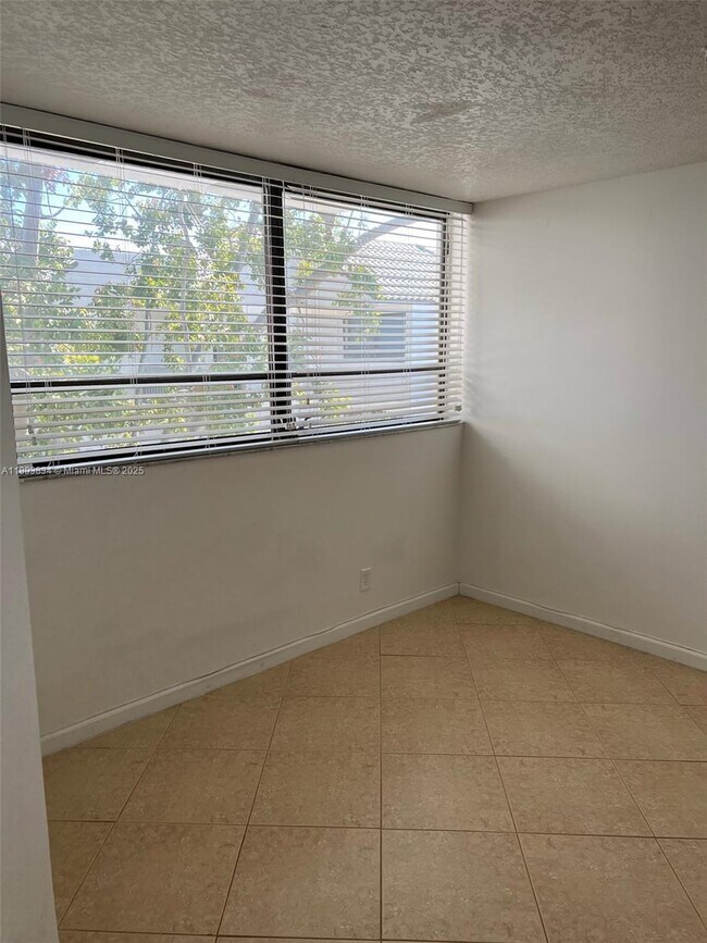 Building Photo - 1900 N Congress Ave