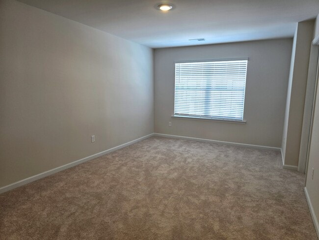 Building Photo - 1852 Pheasant Trce Cir