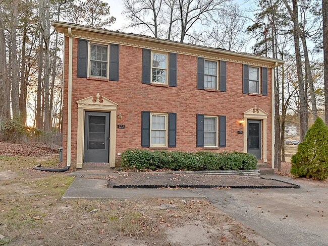 Building Photo - 123 Curtis Rd