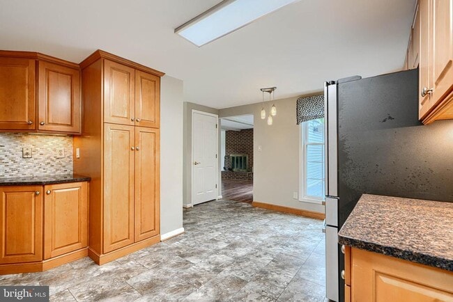 Building Photo - 1505 Westminster Ct